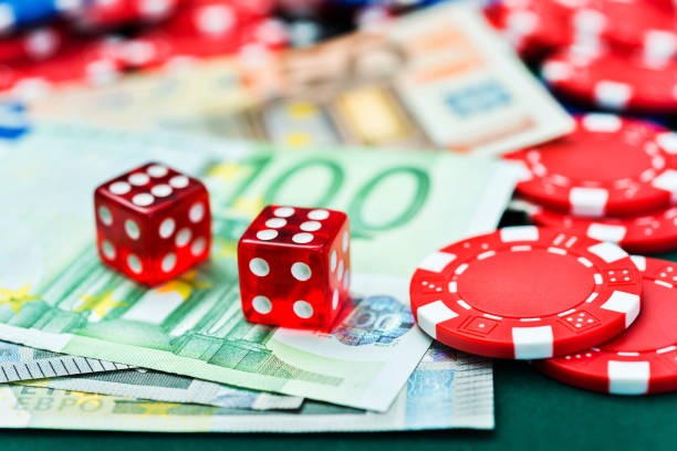 qqdewatoto mobile app interface showing football markets and live-dealer games on an Android phone screen